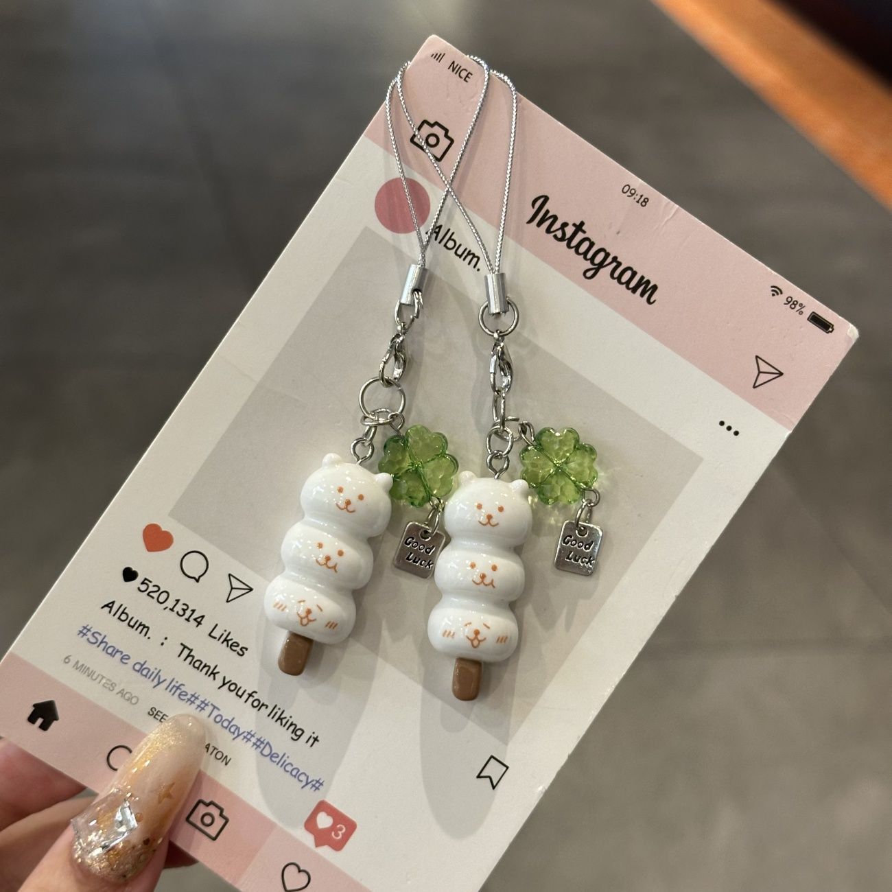 Joke Bear Lucky Leaf Phone Cha - Photography Rules 评论和价格